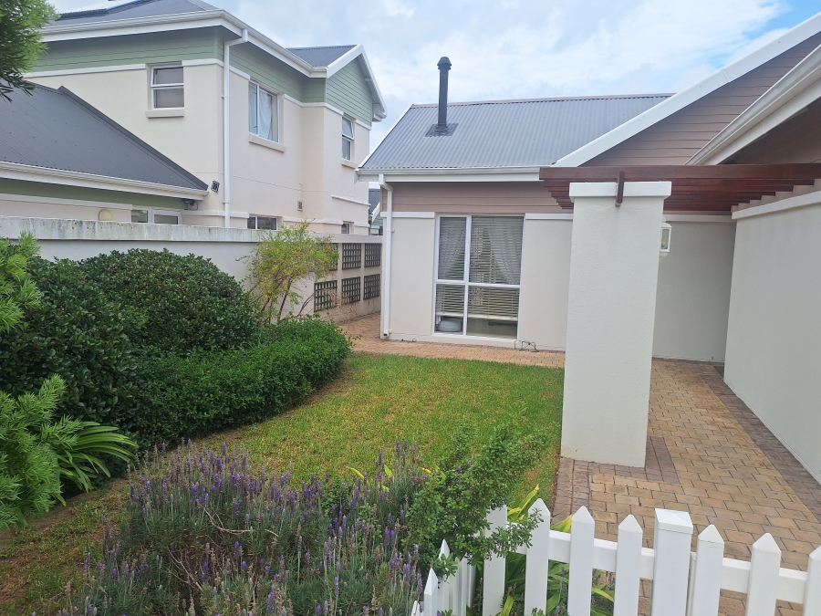 2 Bedroom Property for Sale in Fountains Estate Eastern Cape